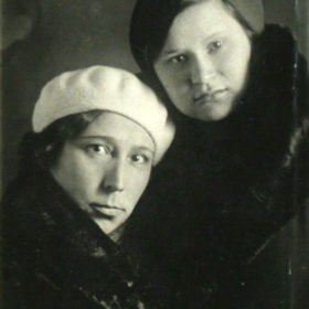 Зубайда и Хадича Залиловы. 1935